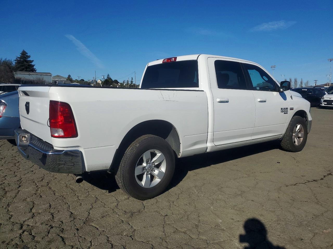 2021 RAM 1500 CLASSIC SLT photo 3