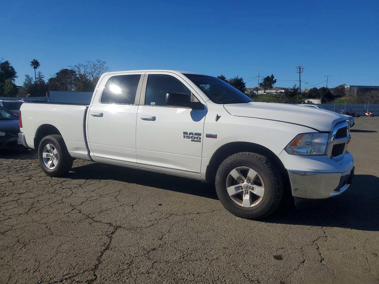 2021 RAM 1500 CLASSIC SLT photo 4