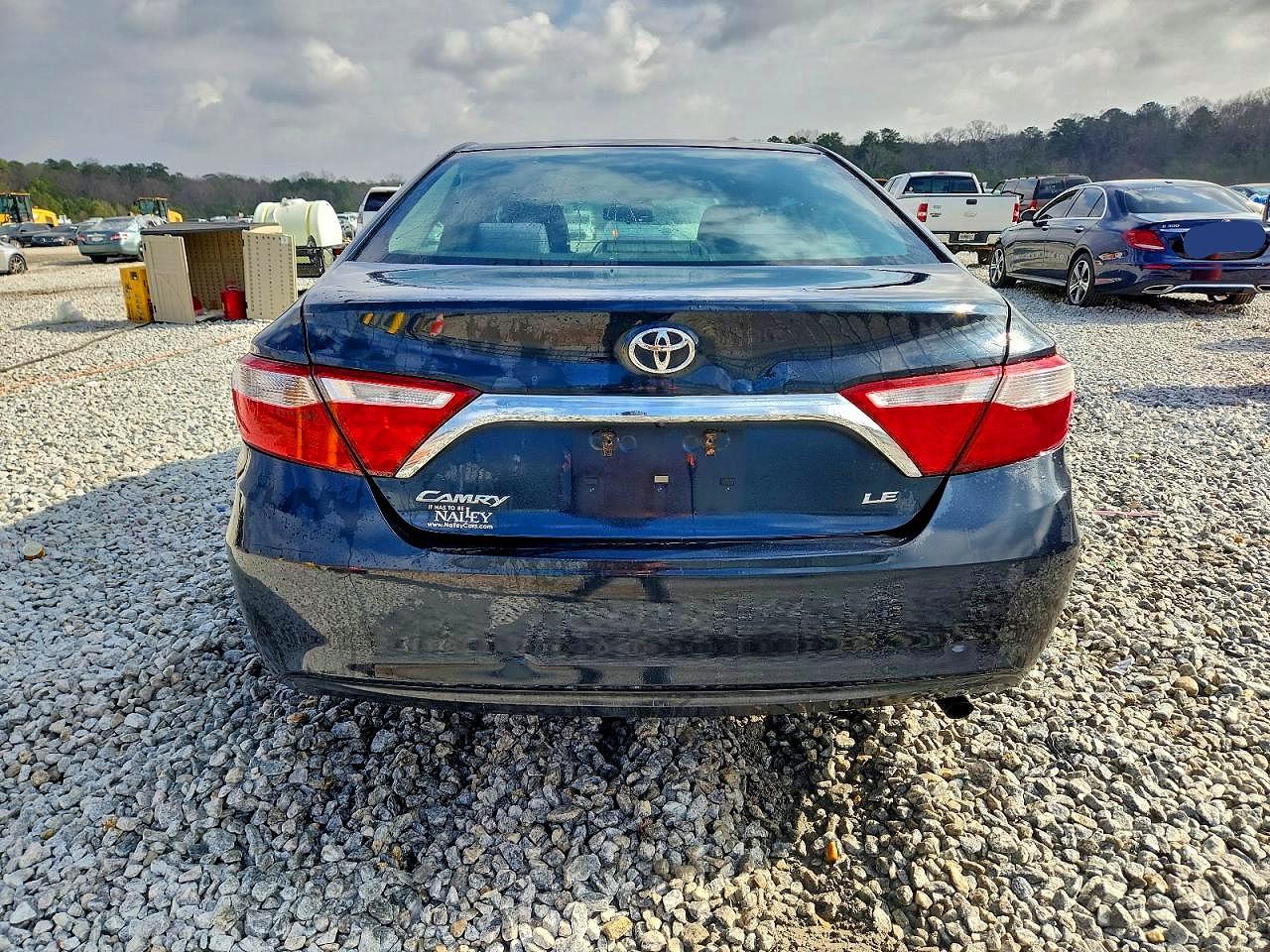 2016 TOYOTA CAMRY LE photo 6