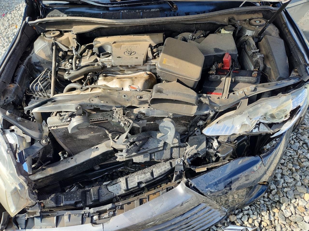 2016 TOYOTA CAMRY LE photo 11