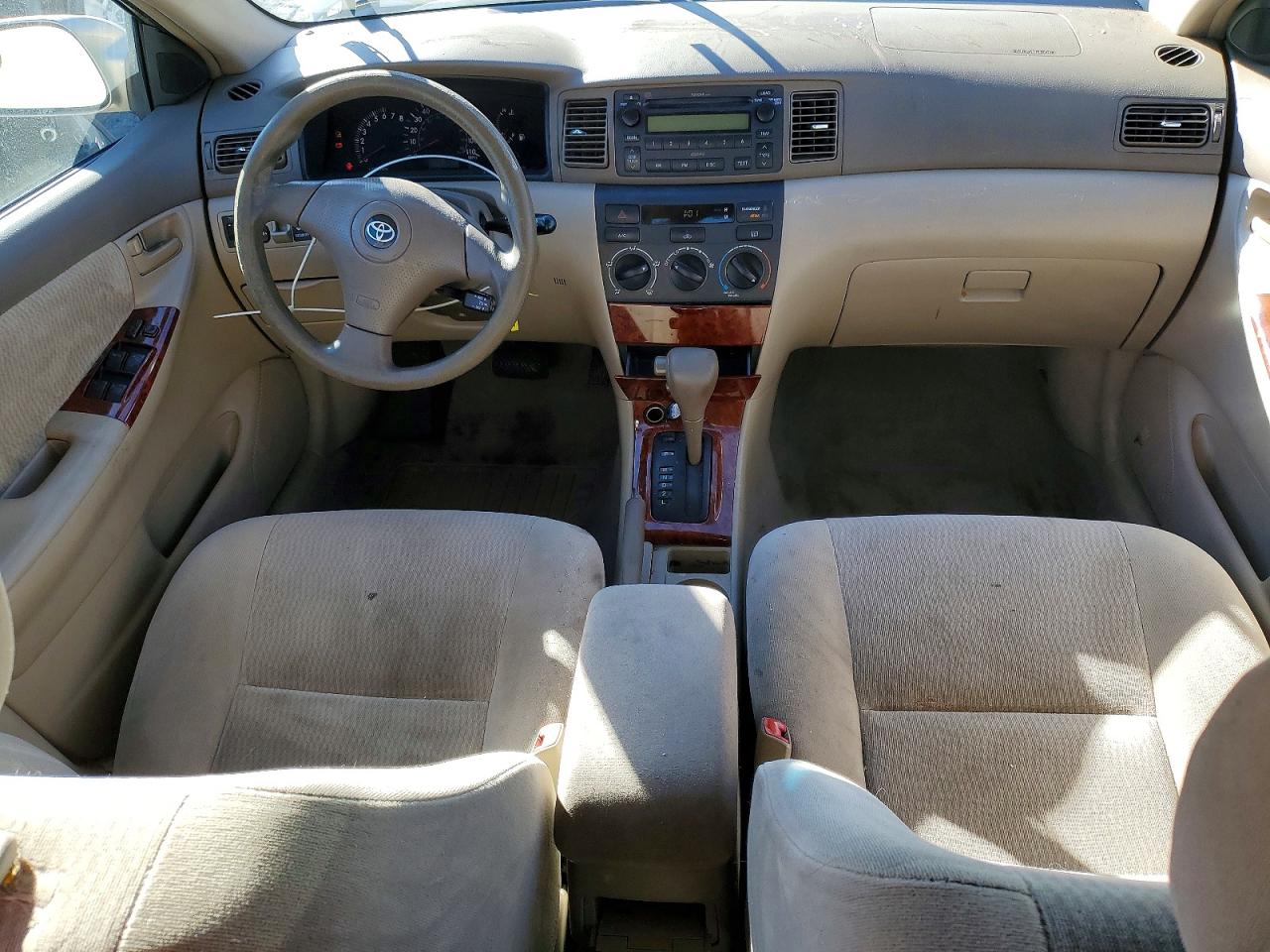 2005 TOYOTA COROLLA CE photo 8