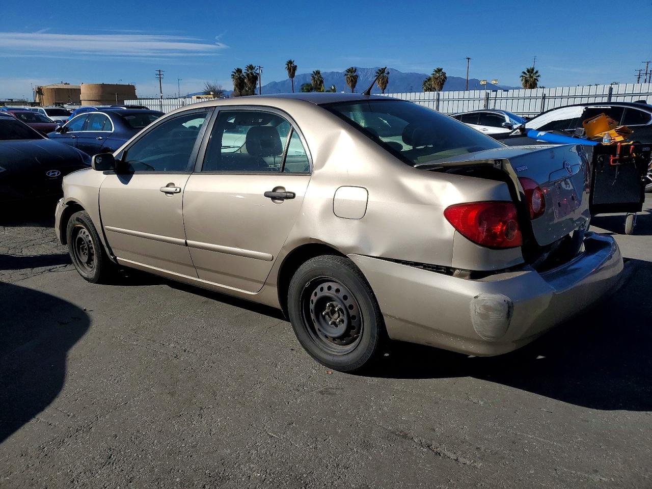 2005 TOYOTA COROLLA CE photo 2