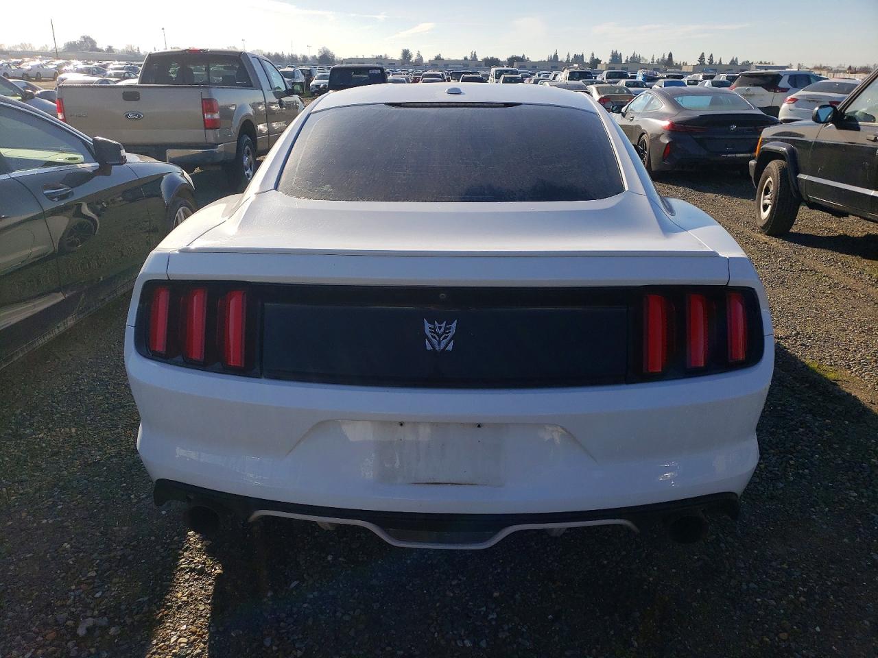 2017 FORD MUSTANG photo 6
