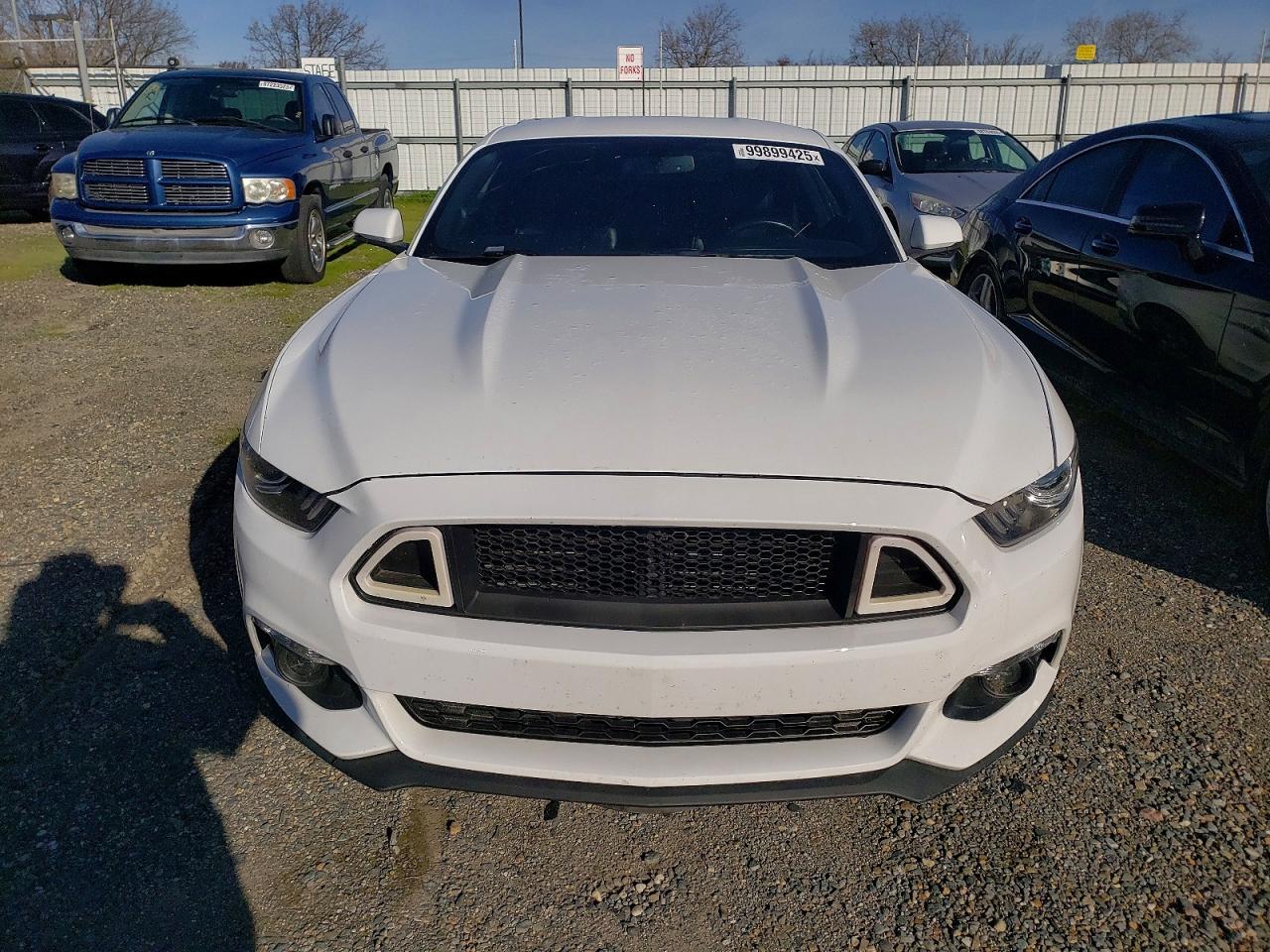 2017 FORD MUSTANG photo 5