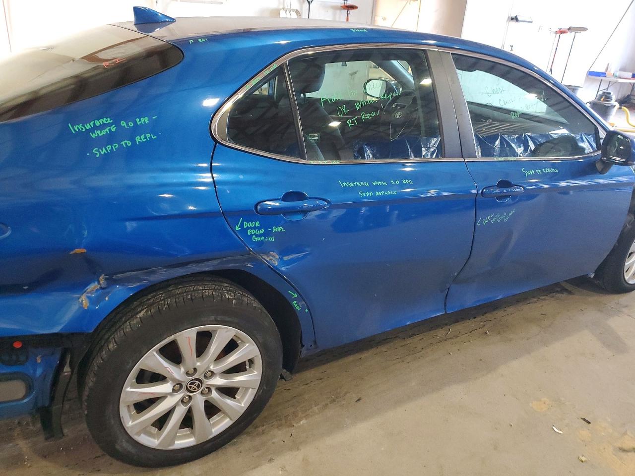 2020 TOYOTA CAMRY LE photo 10