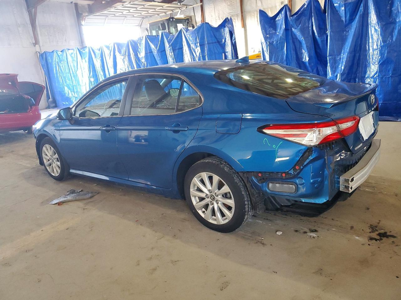 2020 TOYOTA CAMRY LE photo 2