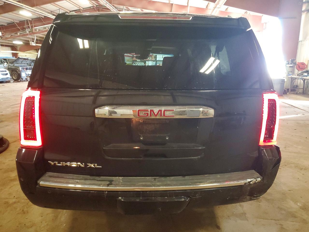 2015 GMC YUKON XL DENALI photo 6