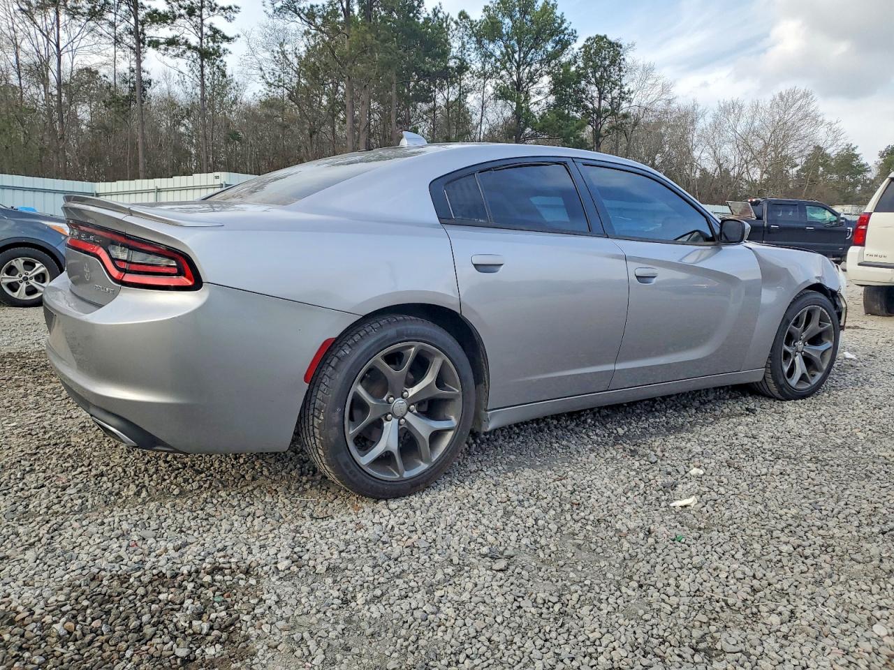 2015 DODGE CHARGER SXT photo 5