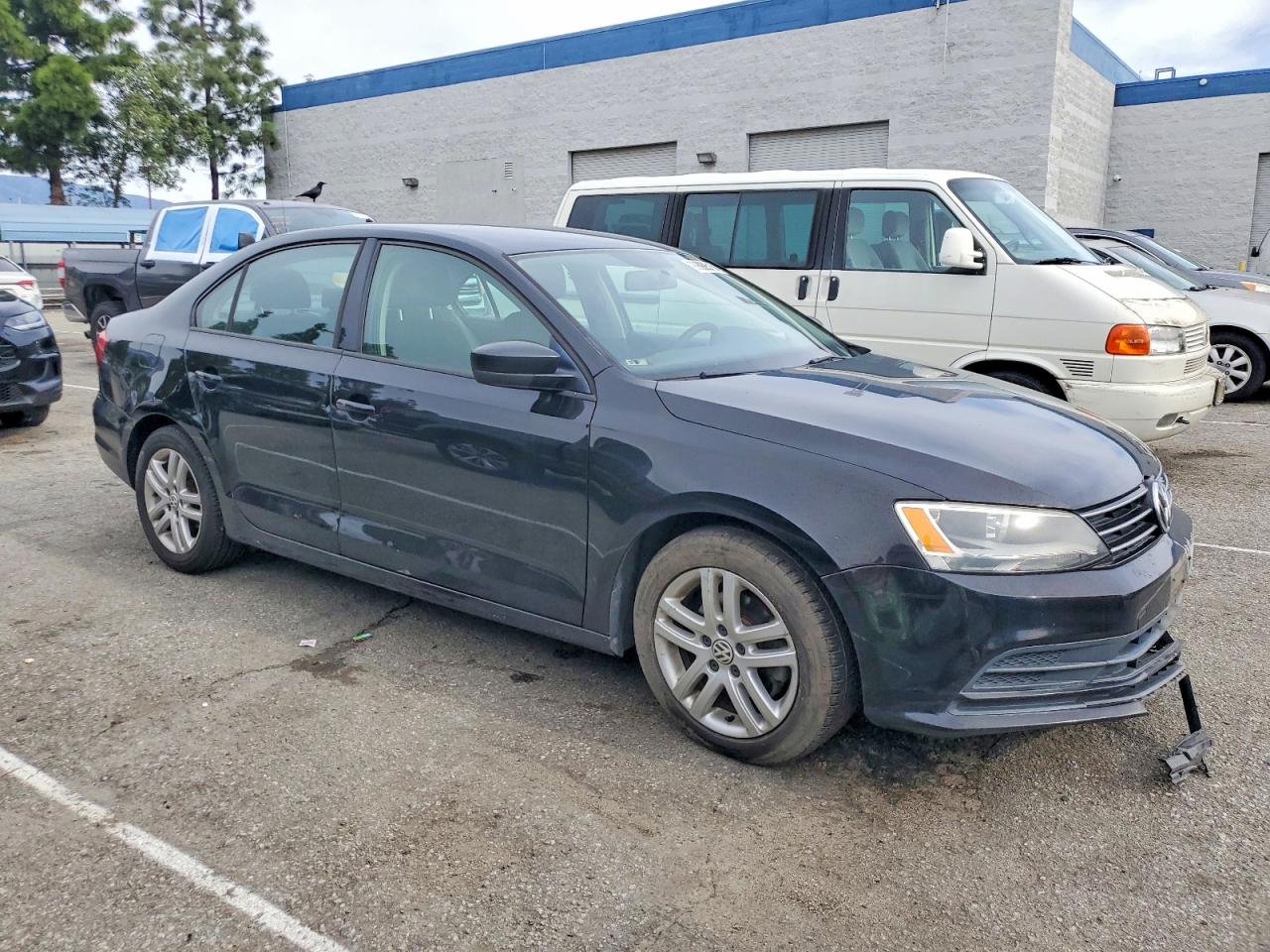 2015 VOLKSWAGEN JETTA BASE photo 4