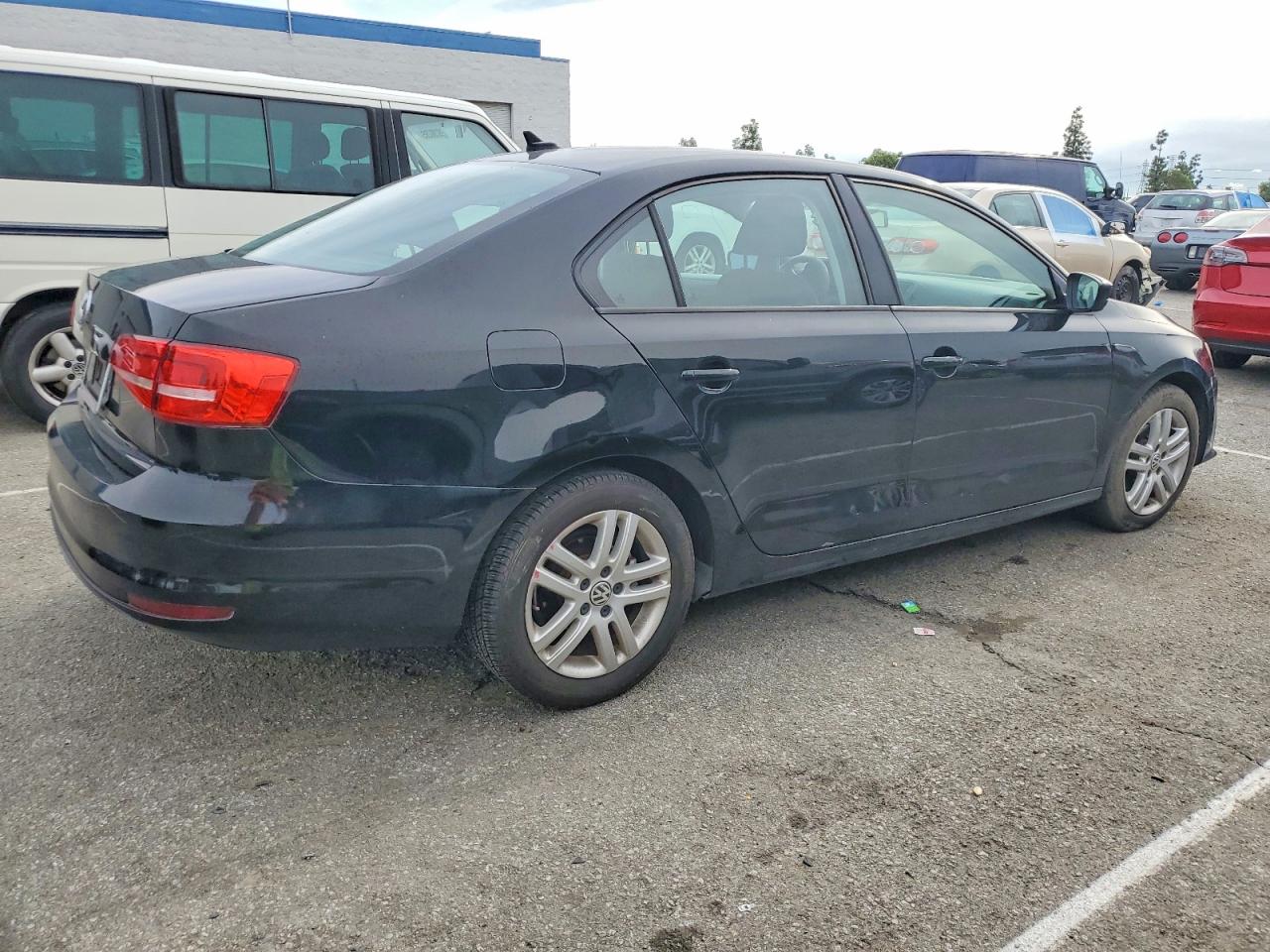 2015 VOLKSWAGEN JETTA BASE photo 3