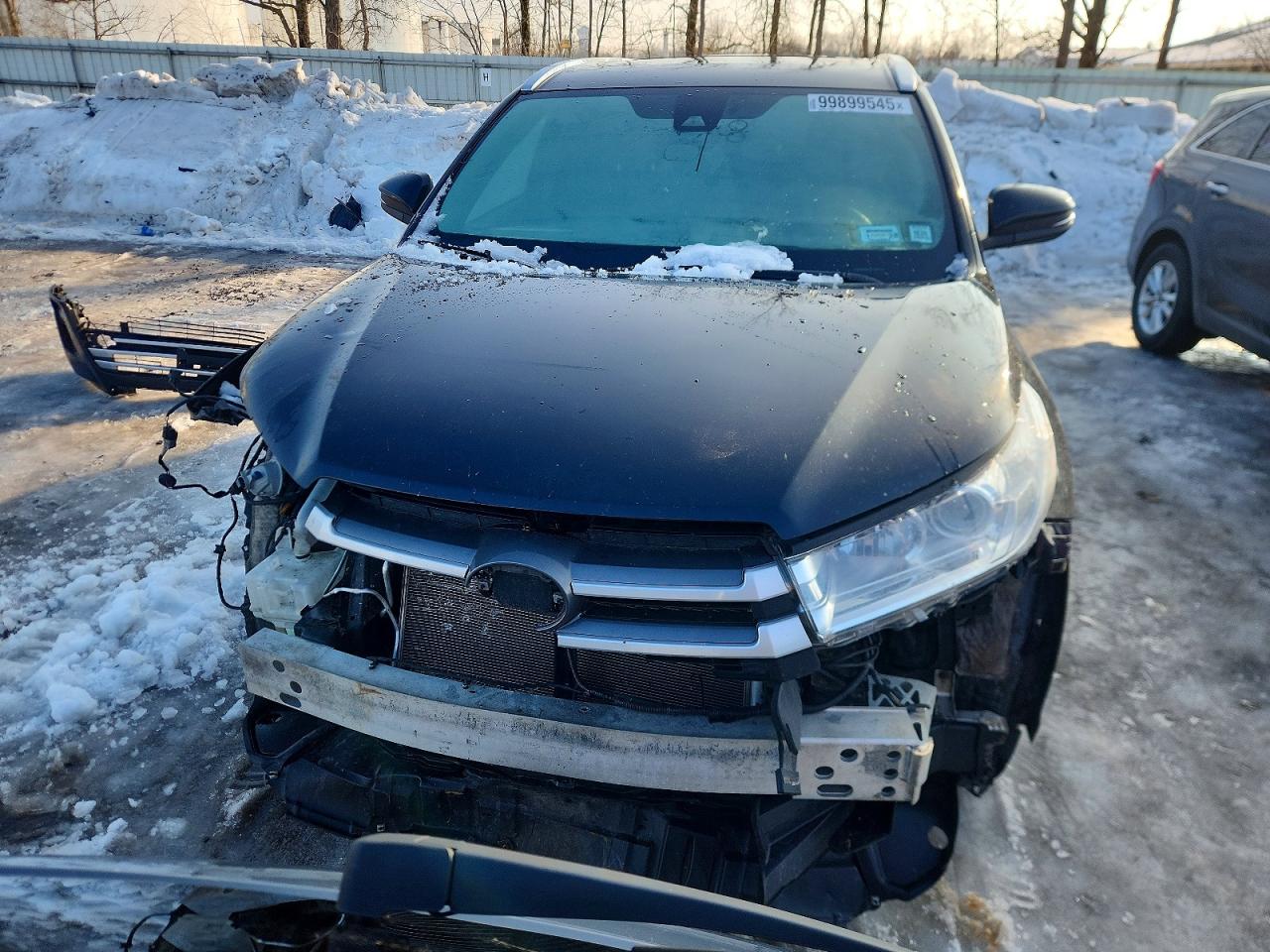 2019 TOYOTA HIGHLANDER SE photo 5