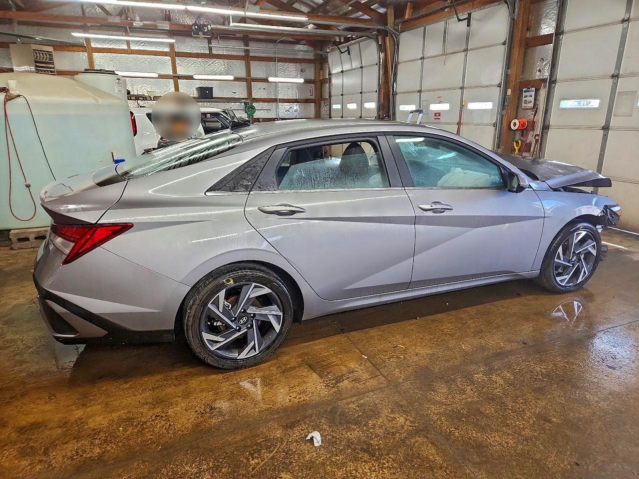 2025 HYUNDAI ELANTRA SEL photo 3