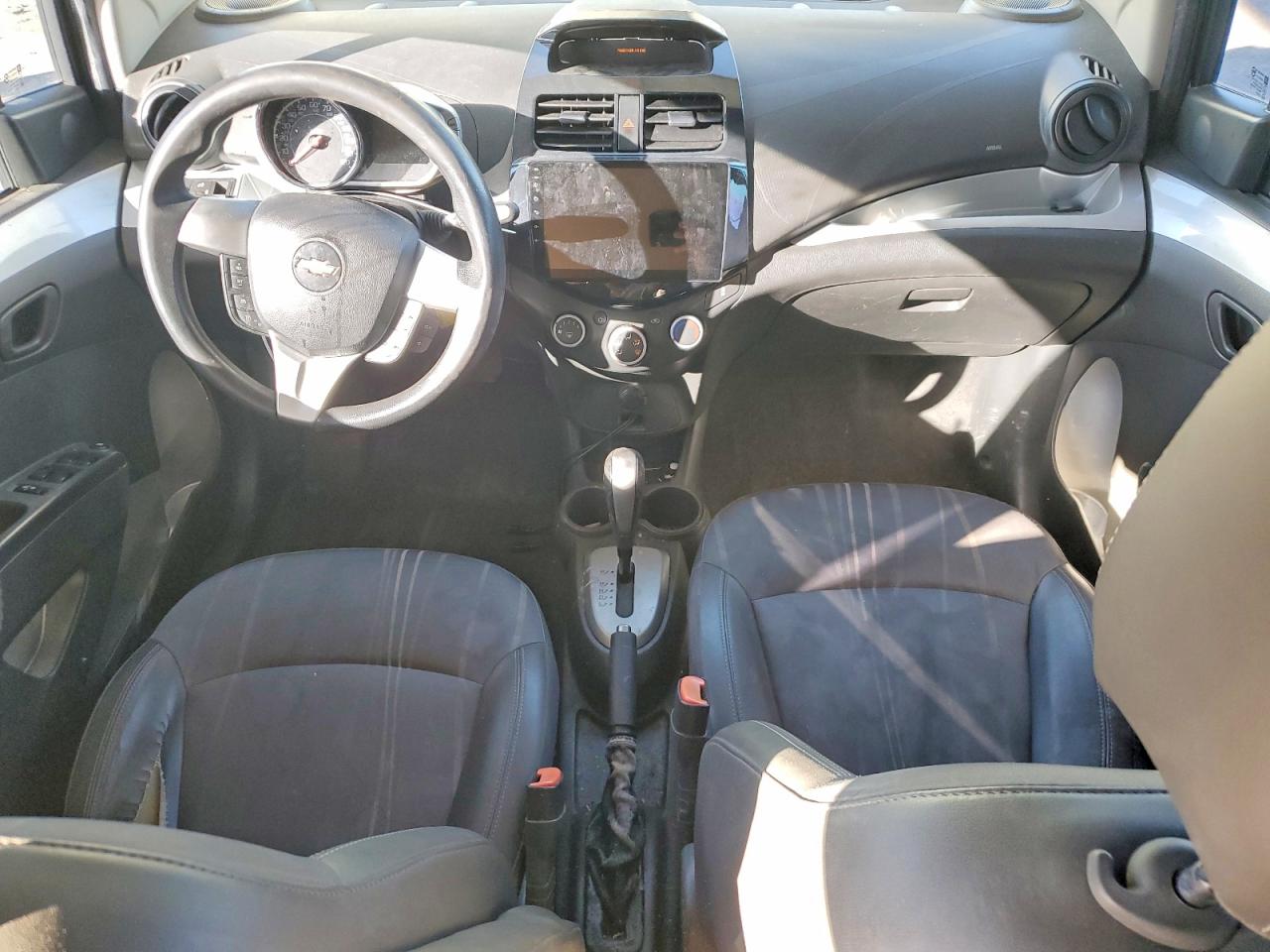 2015 CHEVROLET SPARK 1LT photo 8