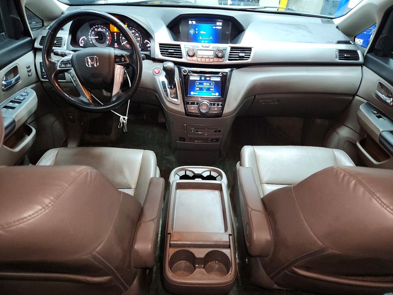 2016 HONDA ODYSSEY TOURING photo 8