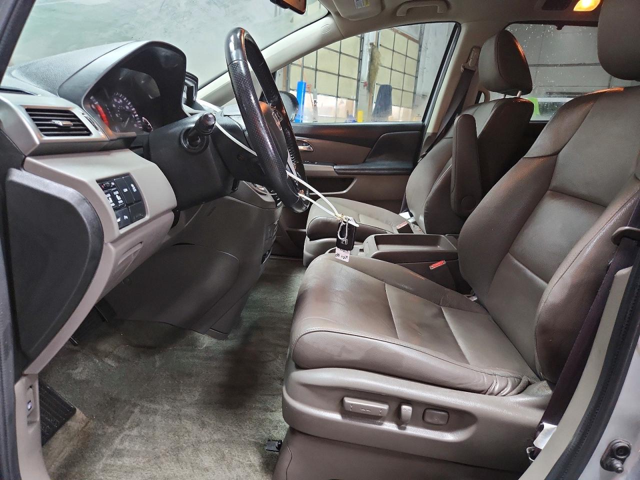 2016 HONDA ODYSSEY TOURING photo 7