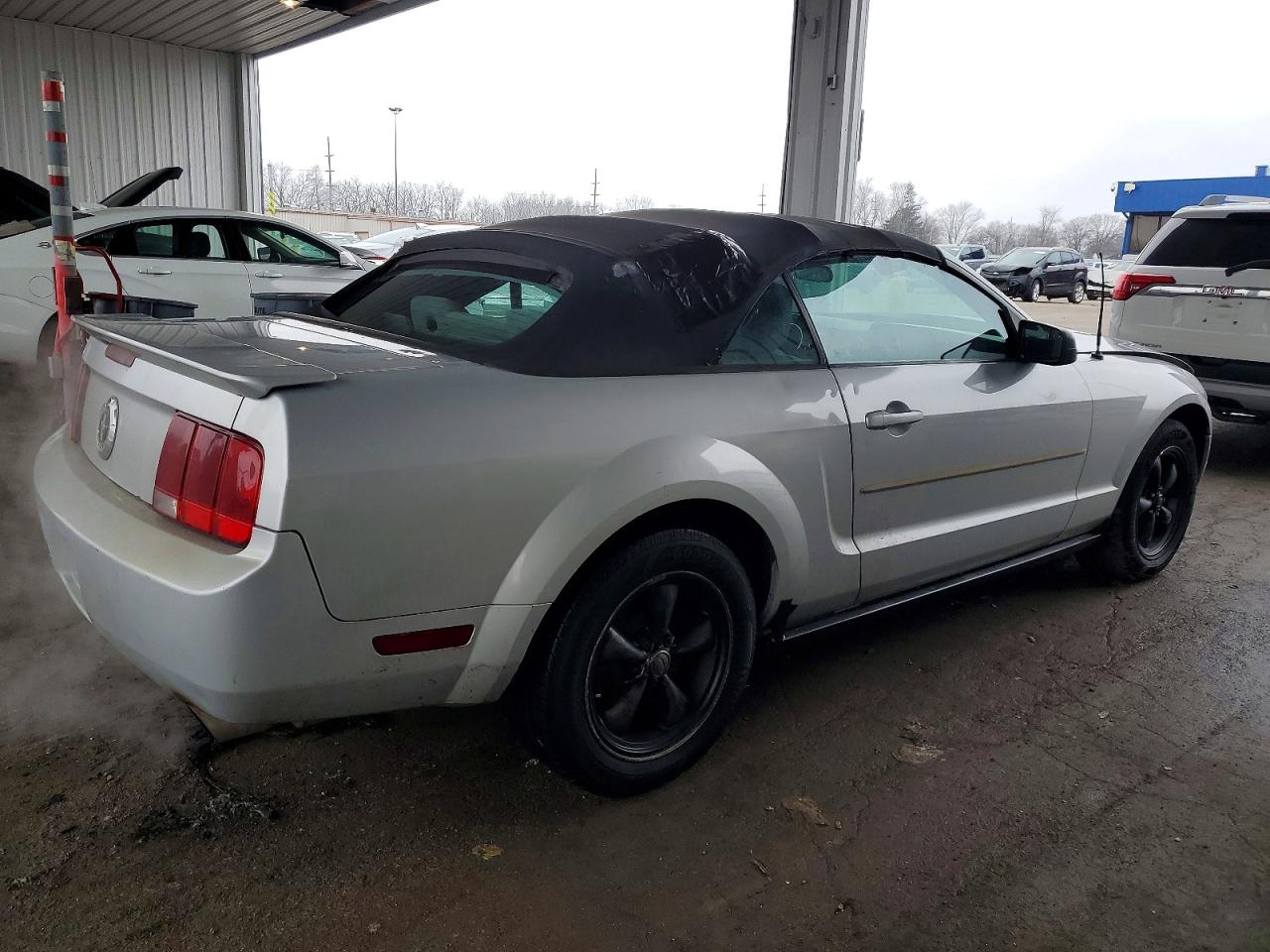 2007 FORD MUSTANG photo 3