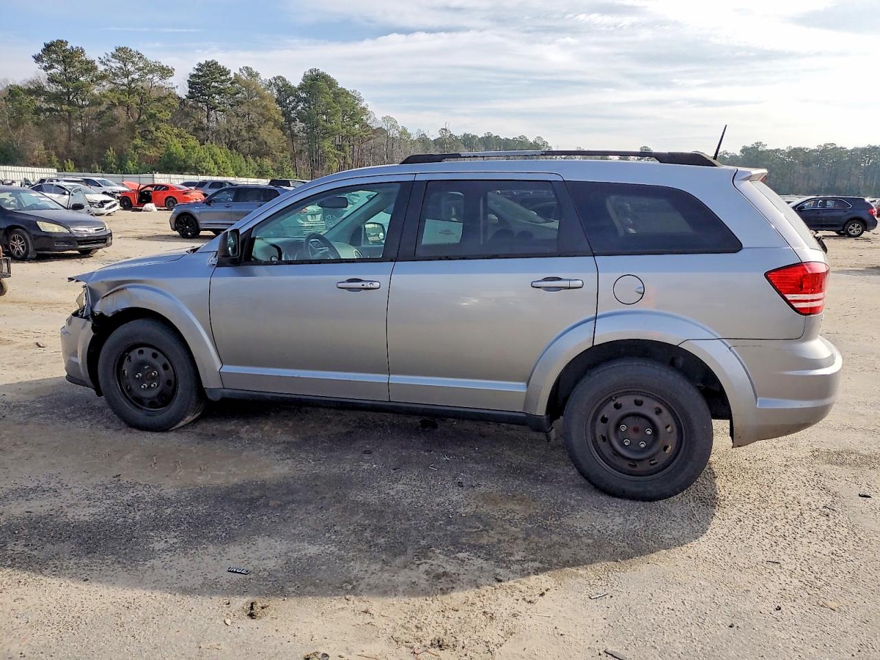 2018 DODGE JOURNEY SE photo 2