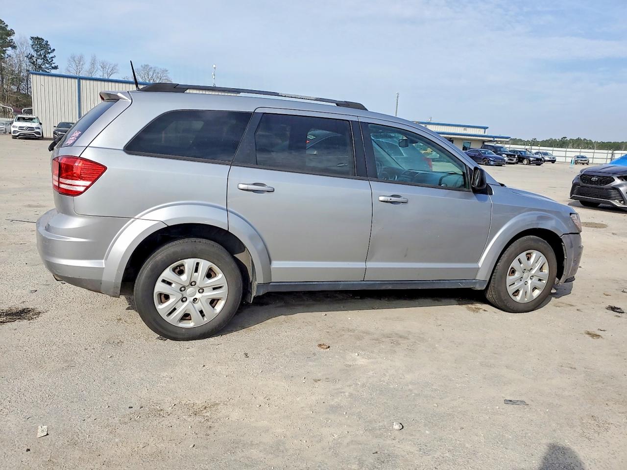 2018 DODGE JOURNEY SE photo 3