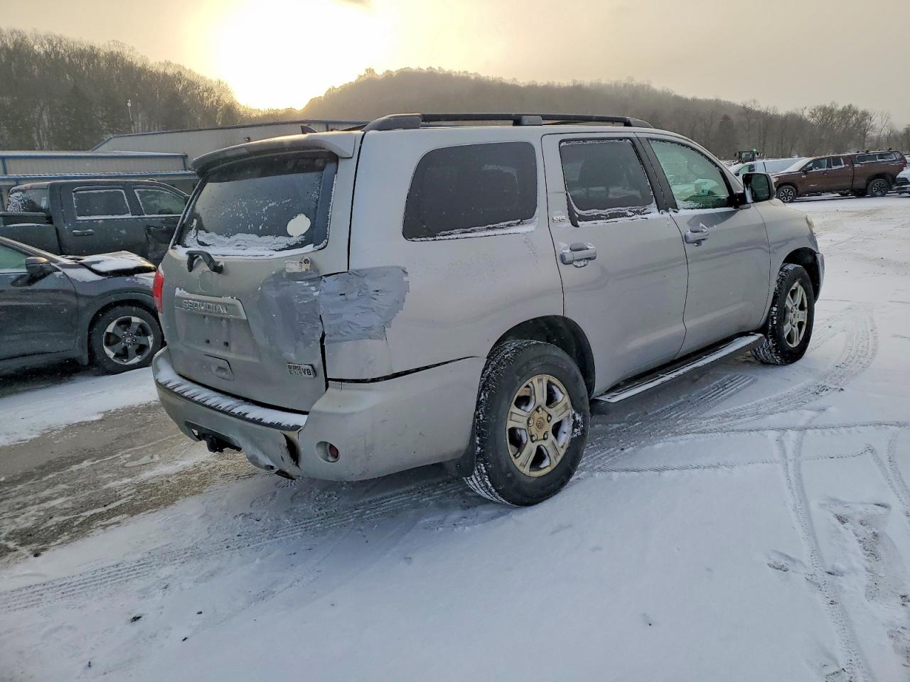 2011 TOYOTA SEQUOIA SR5 photo 4