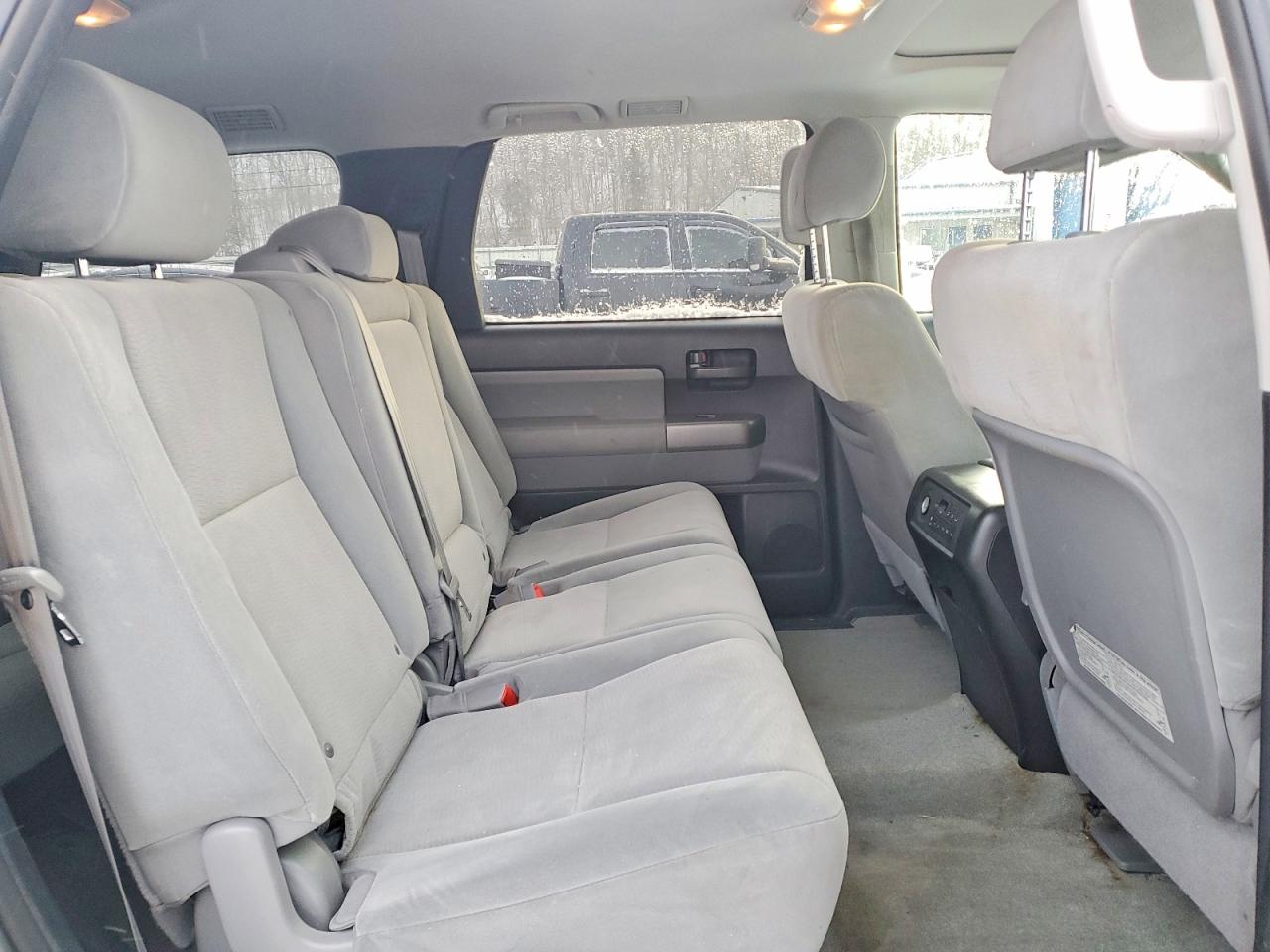 2011 TOYOTA SEQUOIA SR5 photo 6