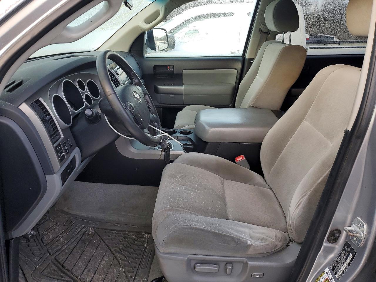 2011 TOYOTA SEQUOIA SR5 photo 7