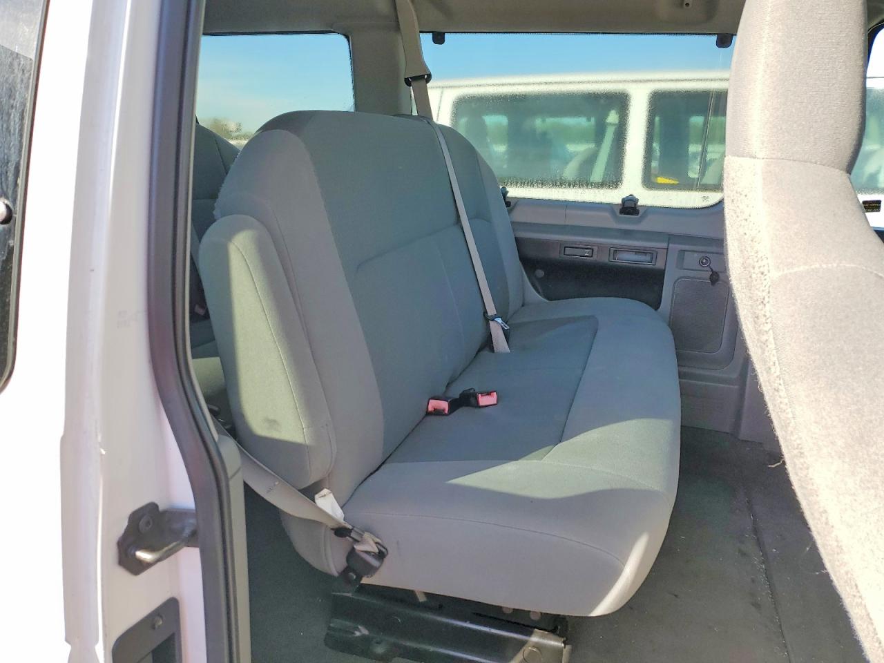 2011 FORD ECONOLINE E350 SUPER DUTY WAGON photo 11