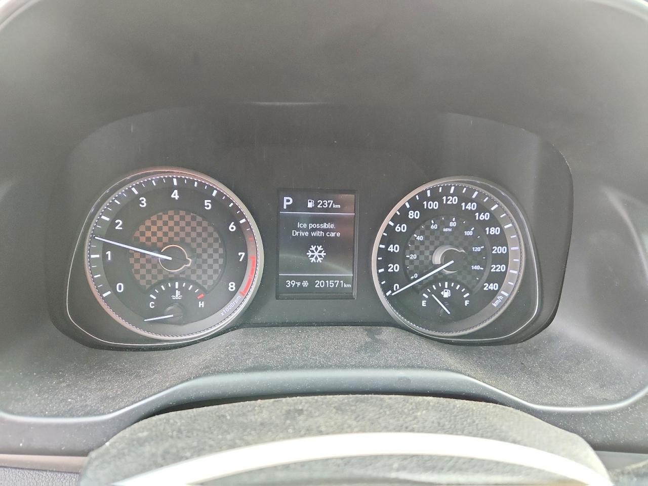 2019 HYUNDAI ELANTRA photo 9
