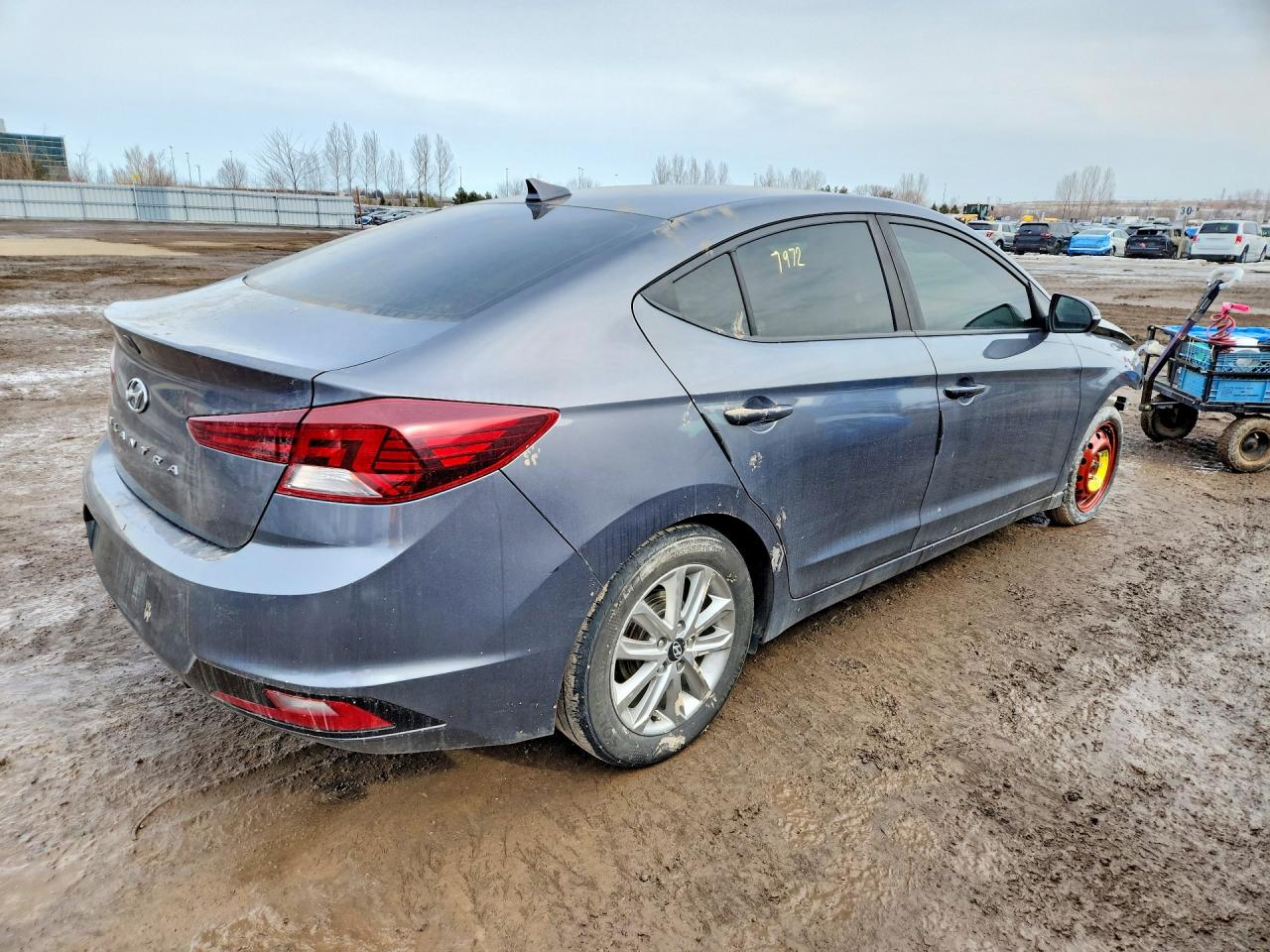 2019 HYUNDAI ELANTRA photo 3