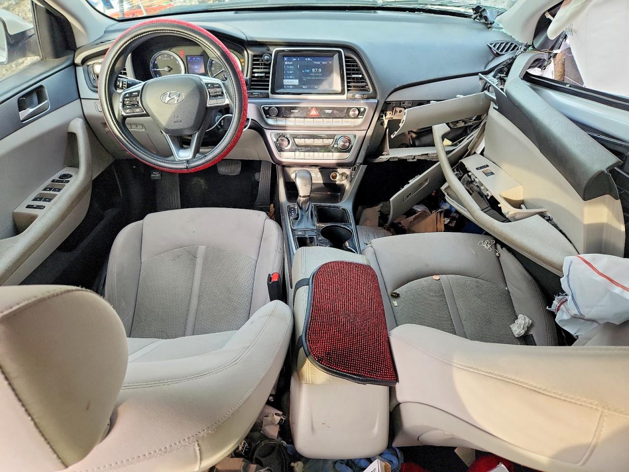 2018 HYUNDAI SONATA SE photo 8