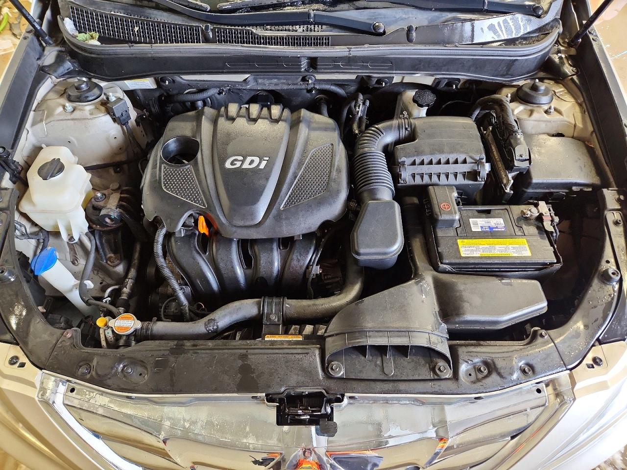 2012 HYUNDAI SONATA GLS photo 11