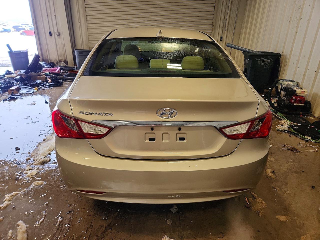 2012 HYUNDAI SONATA GLS photo 6