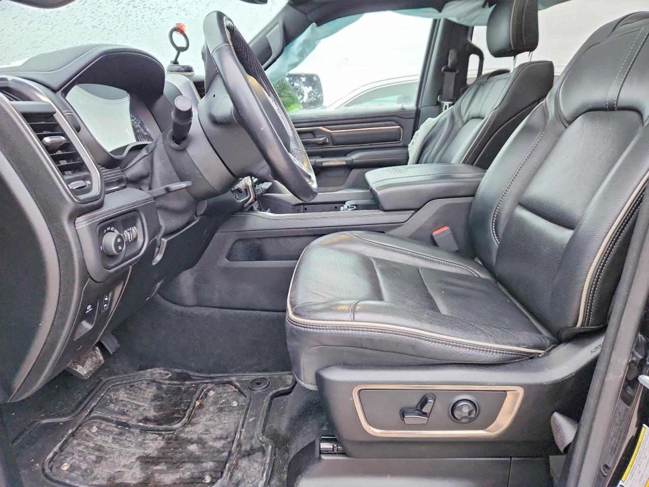 2021 RAM 1500 LIMITED photo 7