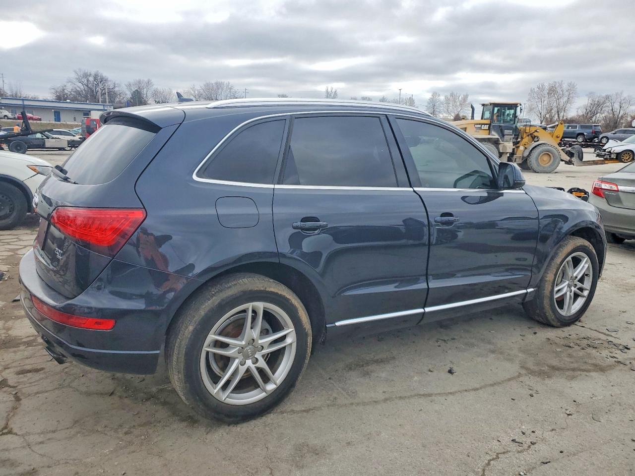 2013 AUDI Q5 PREMIUM PLUS photo 3