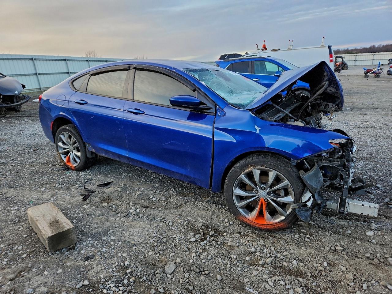 2015 CHRYSLER 200 S photo 4
