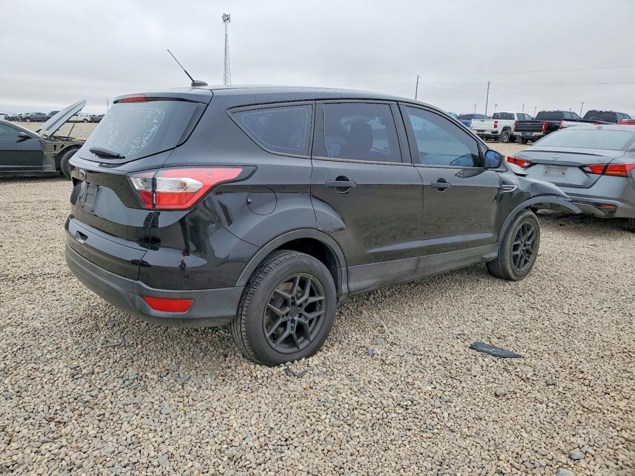 2018 FORD ESCAPE S photo 3