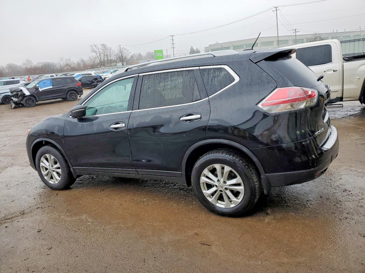 2014 NISSAN ROGUE S photo 2