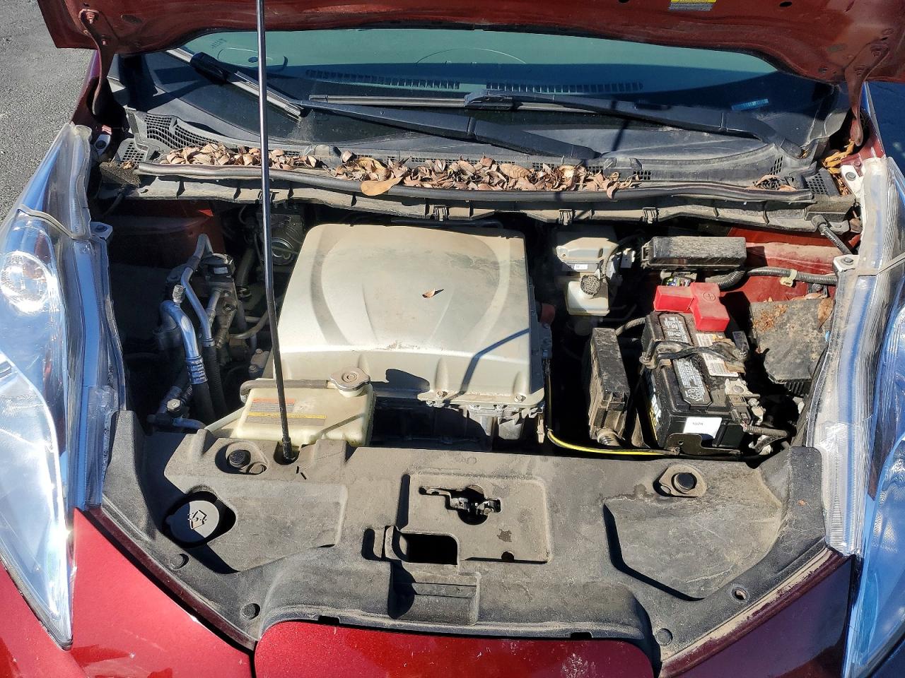 2016 NISSAN LEAF SV photo 11