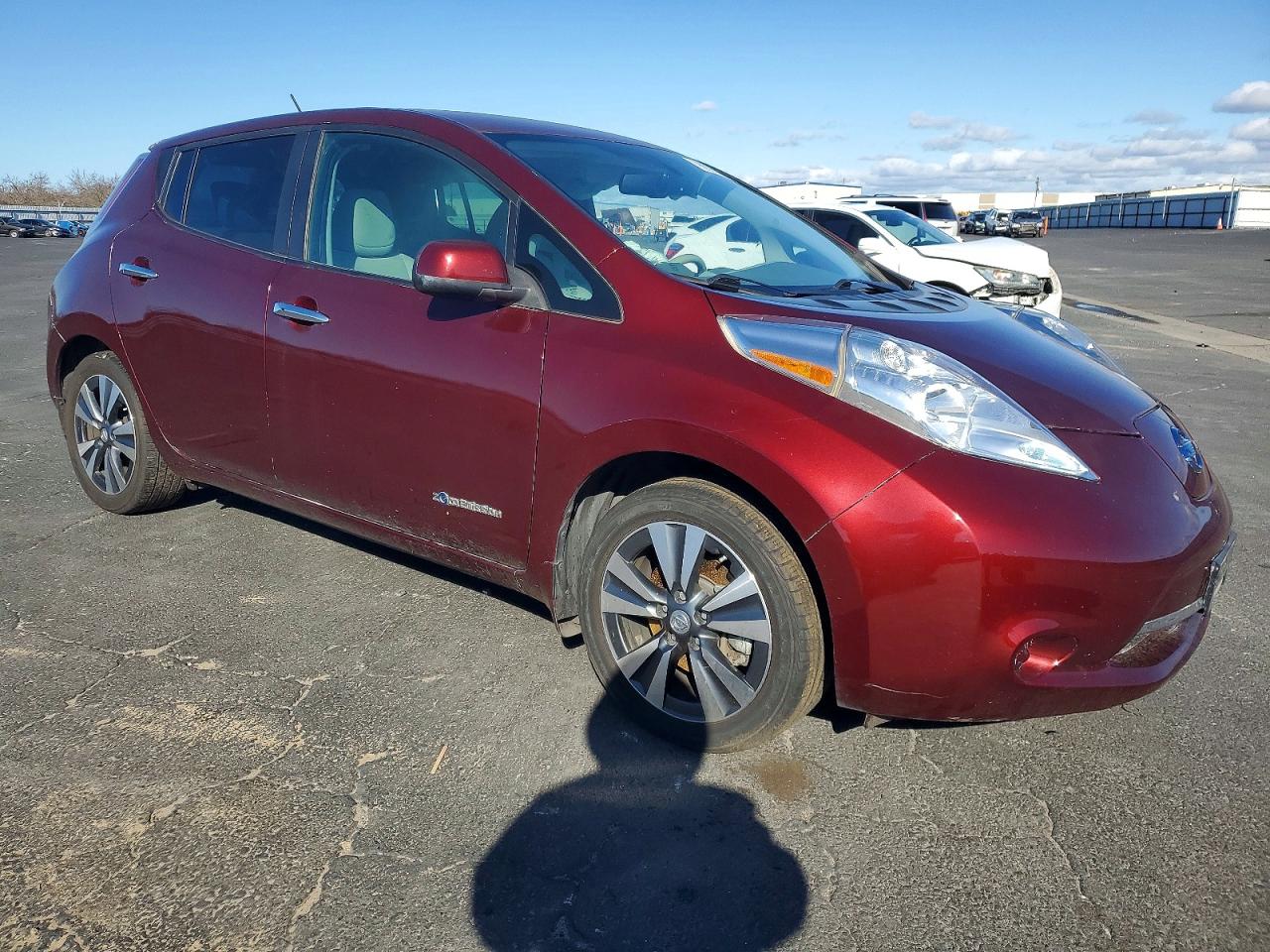 2016 NISSAN LEAF SV photo 4