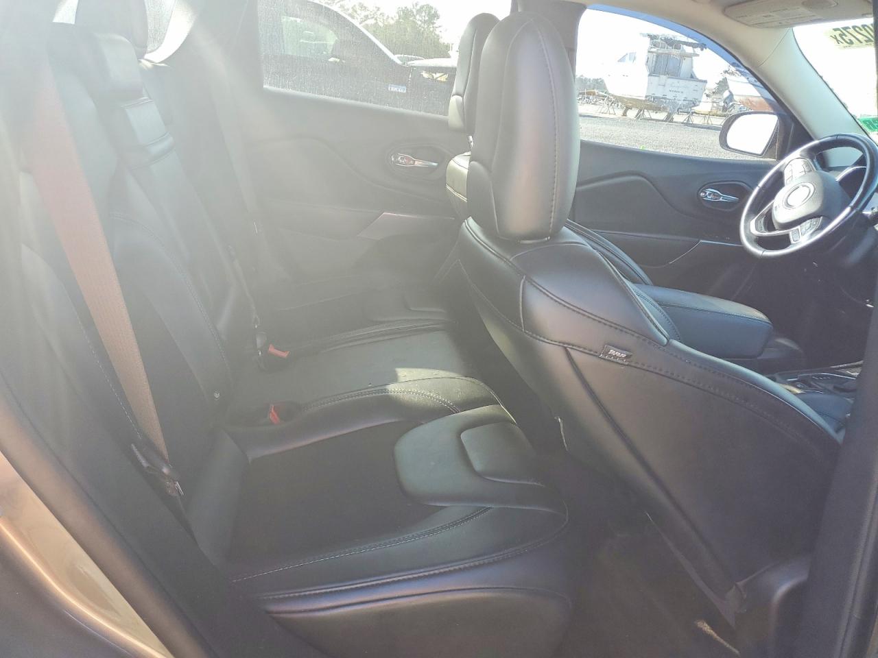 2019 JEEP CHEROKEE LATITUDE PLUS photo 11