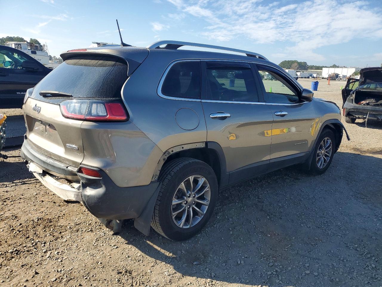 2019 JEEP CHEROKEE LATITUDE PLUS photo 3