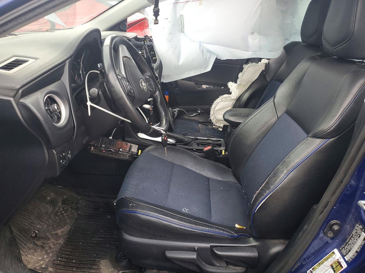 2017 TOYOTA COROLLA L photo 7