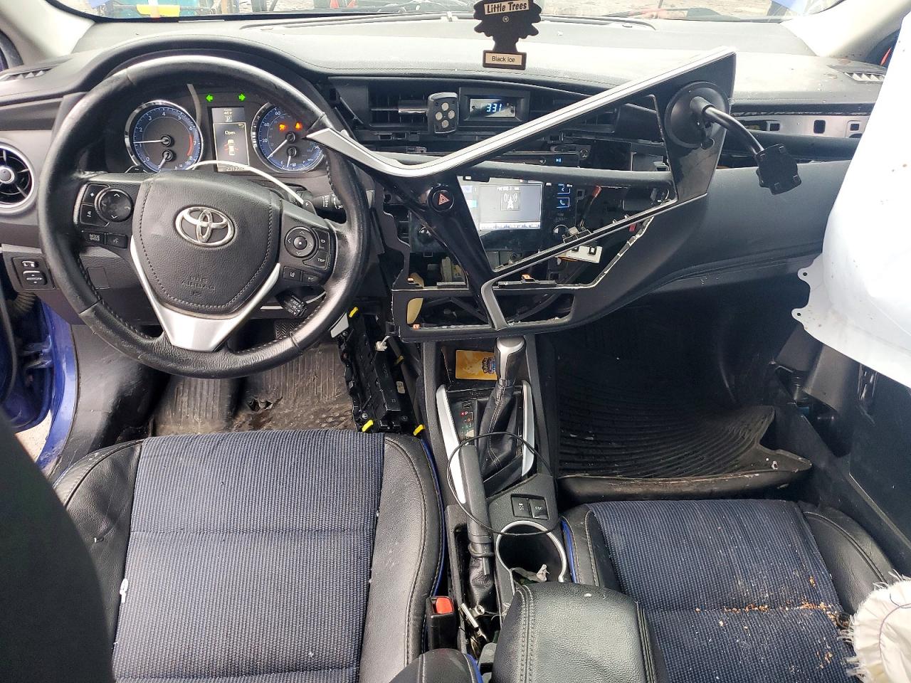 2017 TOYOTA COROLLA L photo 8