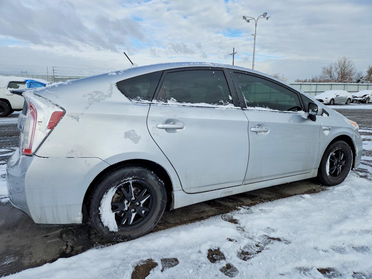 2013 TOYOTA PRIUS TWO photo 3