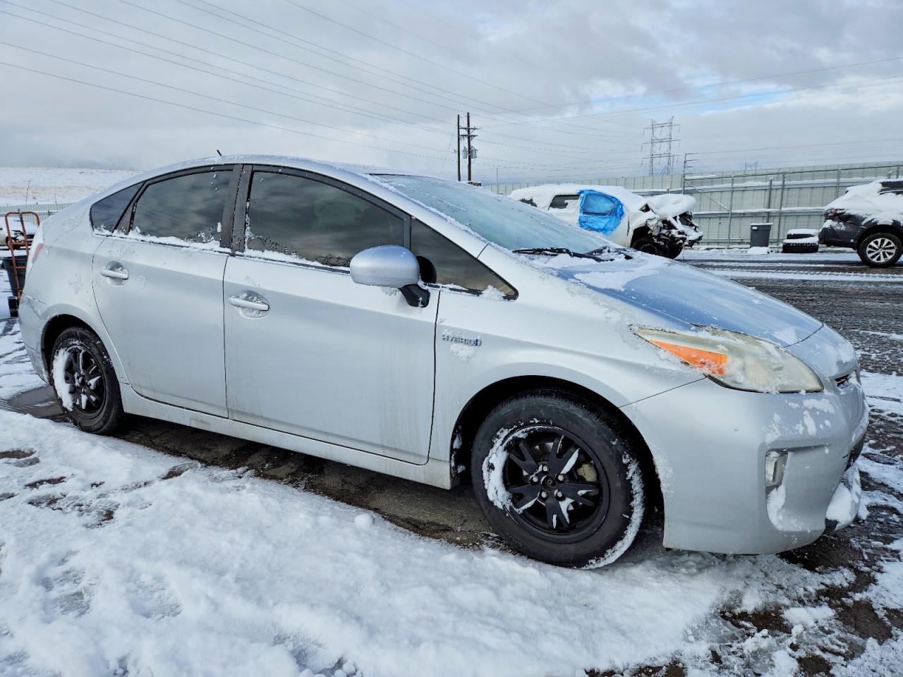2013 TOYOTA PRIUS TWO photo 4