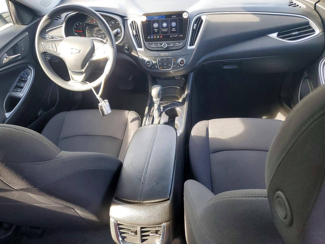 2025 CHEVROLET MALIBU LT photo 8