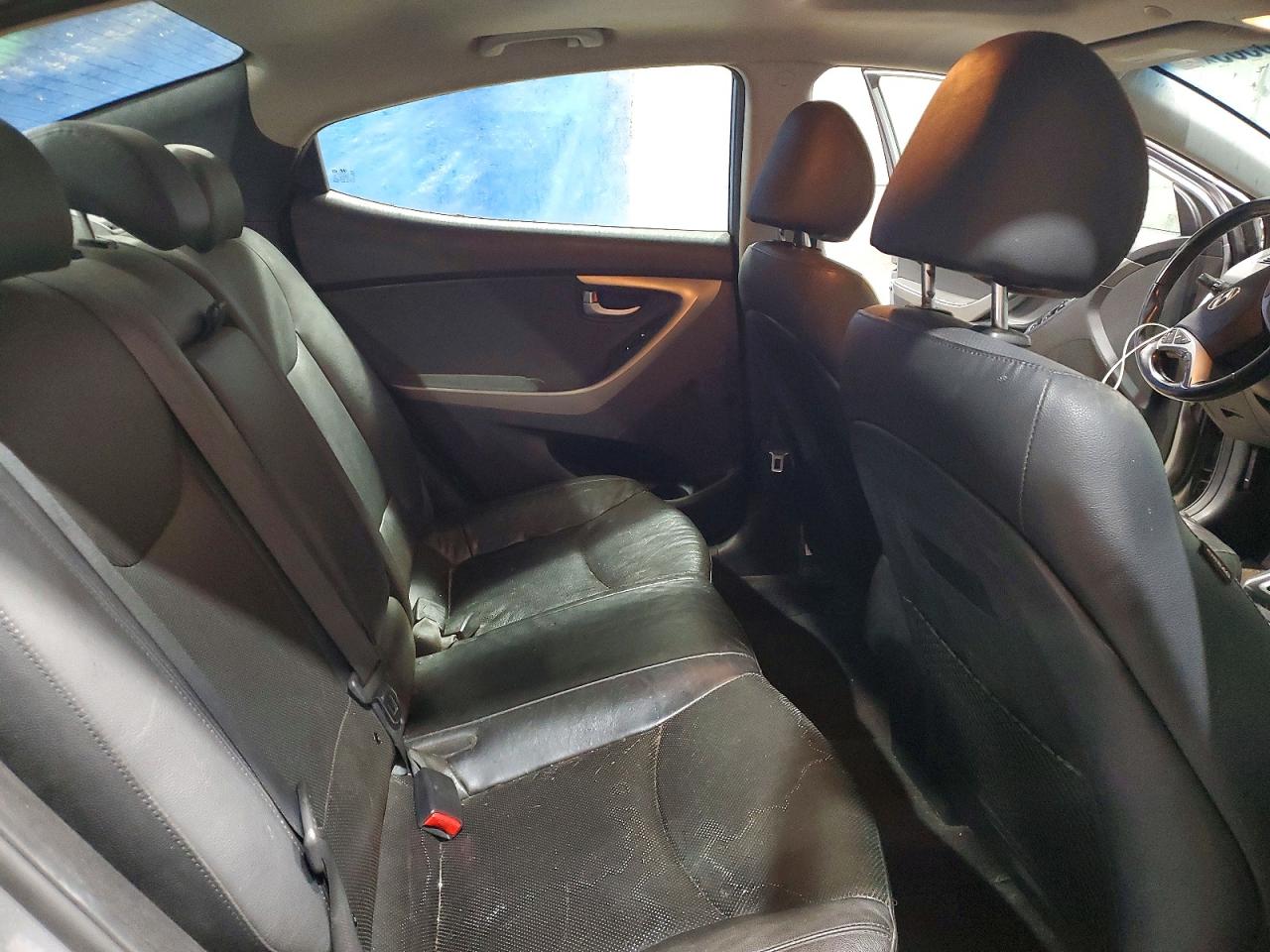 2016 HYUNDAI ELANTRA SE photo 10