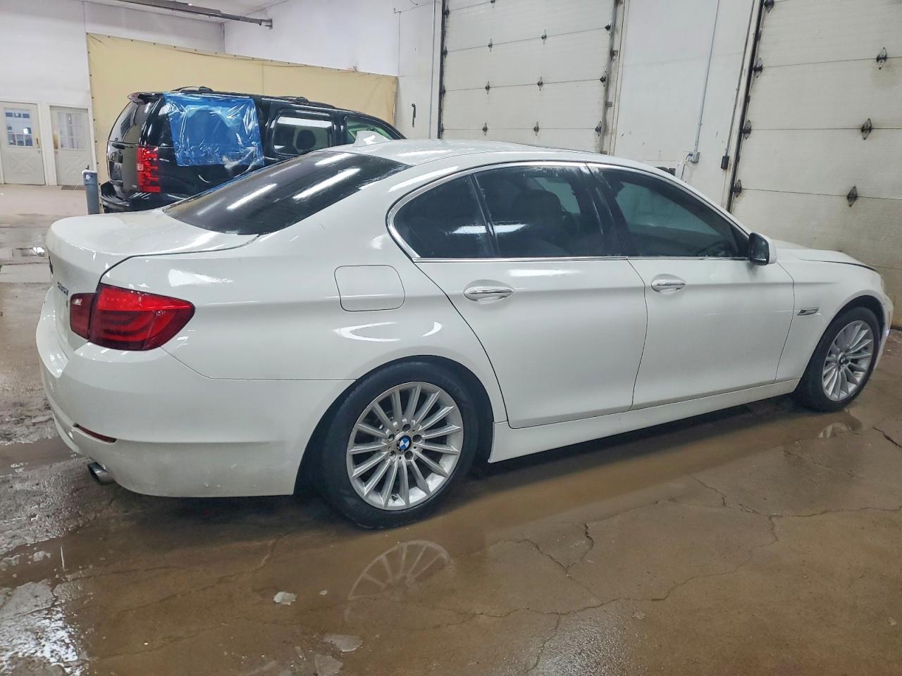 2013 BMW 535 XI photo 3