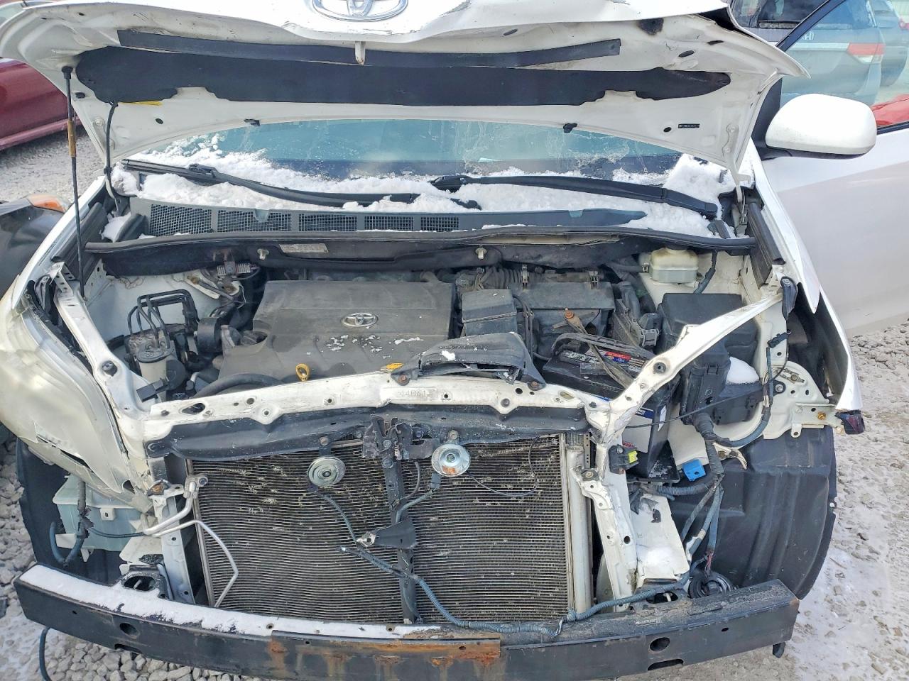 2013 TOYOTA SIENNA XLE photo 12