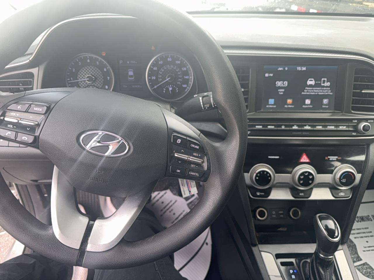 2019 HYUNDAI ELANTRA SEL photo 17