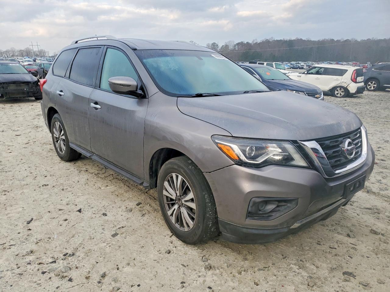 2017 NISSAN PATHFINDER S photo 4